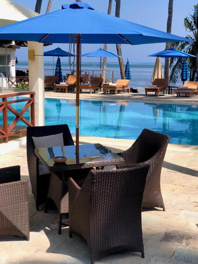 Kenya Bay Beach Hotel Bamburi Exterior foto