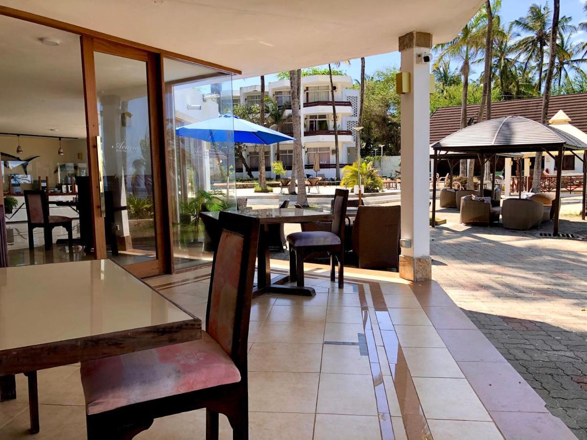 Kenya Bay Beach Hotel Bamburi Exterior foto
