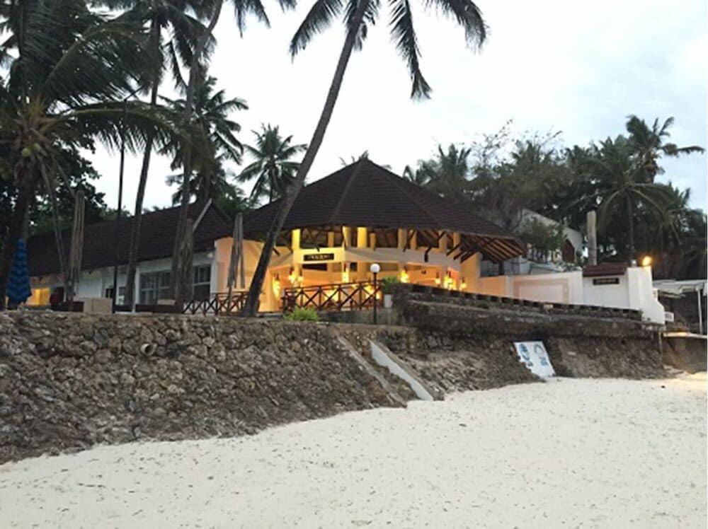 Kenya Bay Beach Hotel Bamburi Exterior foto