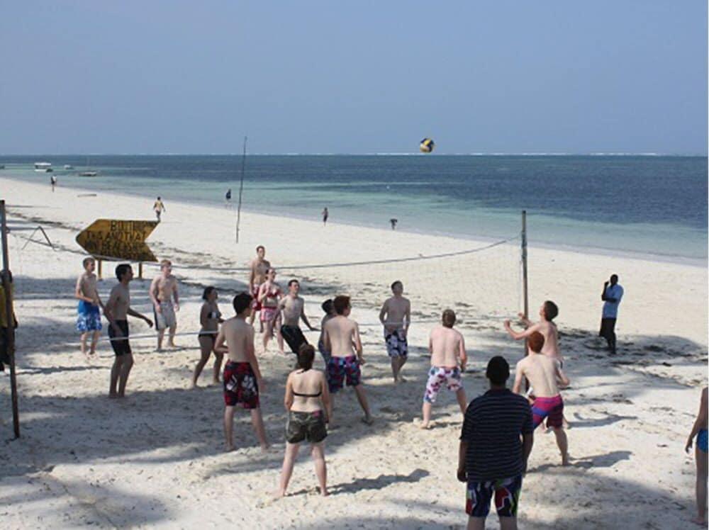 Kenya Bay Beach Hotel Bamburi Exterior foto