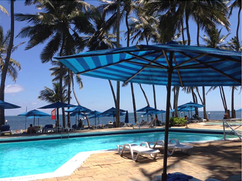 Kenya Bay Beach Hotel Bamburi Exterior foto